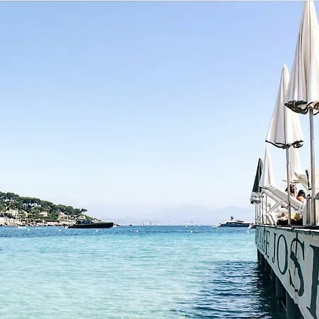 Studio Rez-de-jardin * Antibes